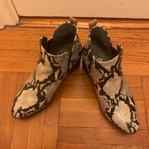 DR. SCHOLL'S LONDON BLACK & WHITE SNAKESKIN ANKLE BOOTS WOMEN'S SIZE 7 M